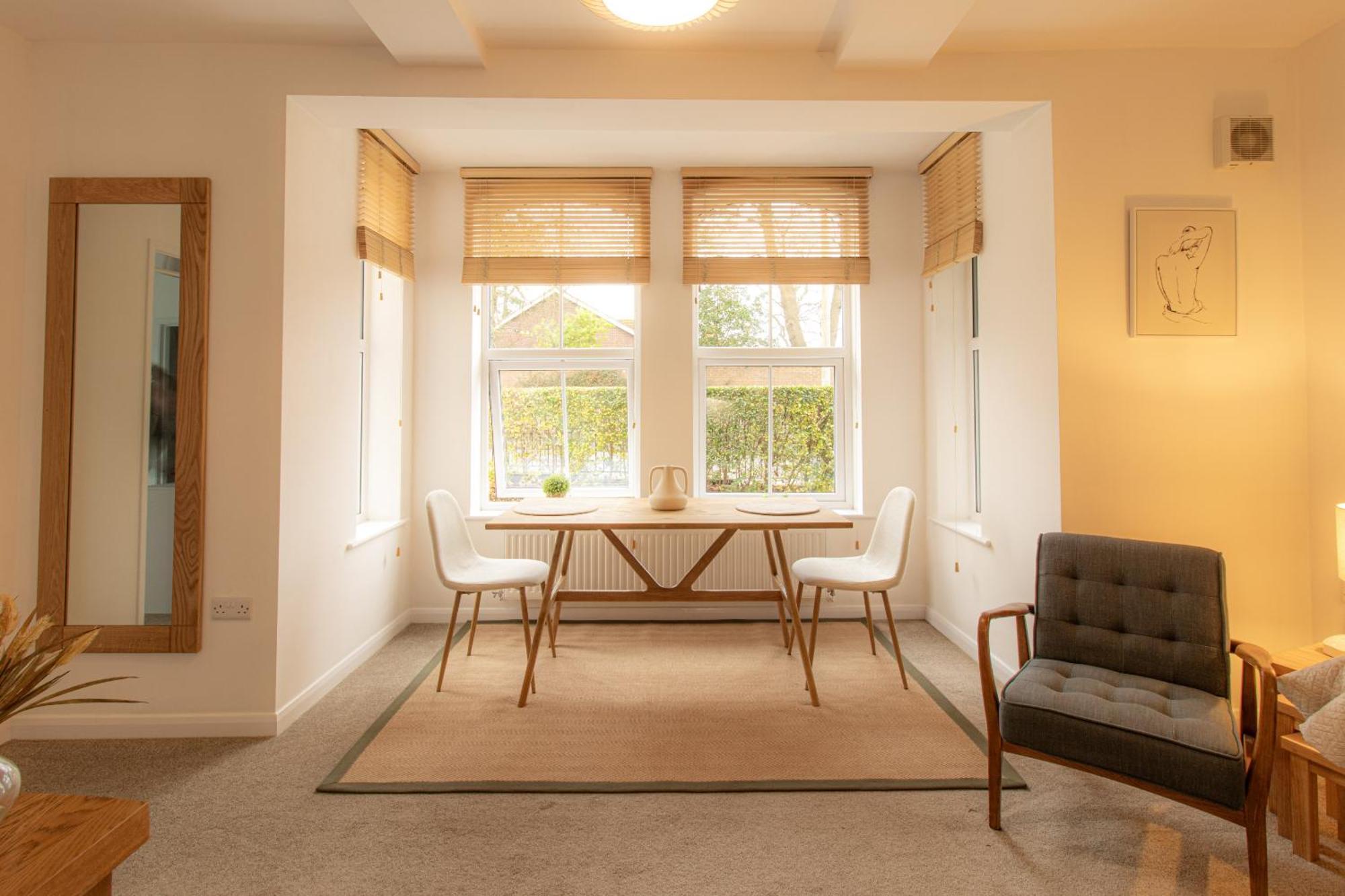 Crescent House Apartments Телфорд Экстерьер фото