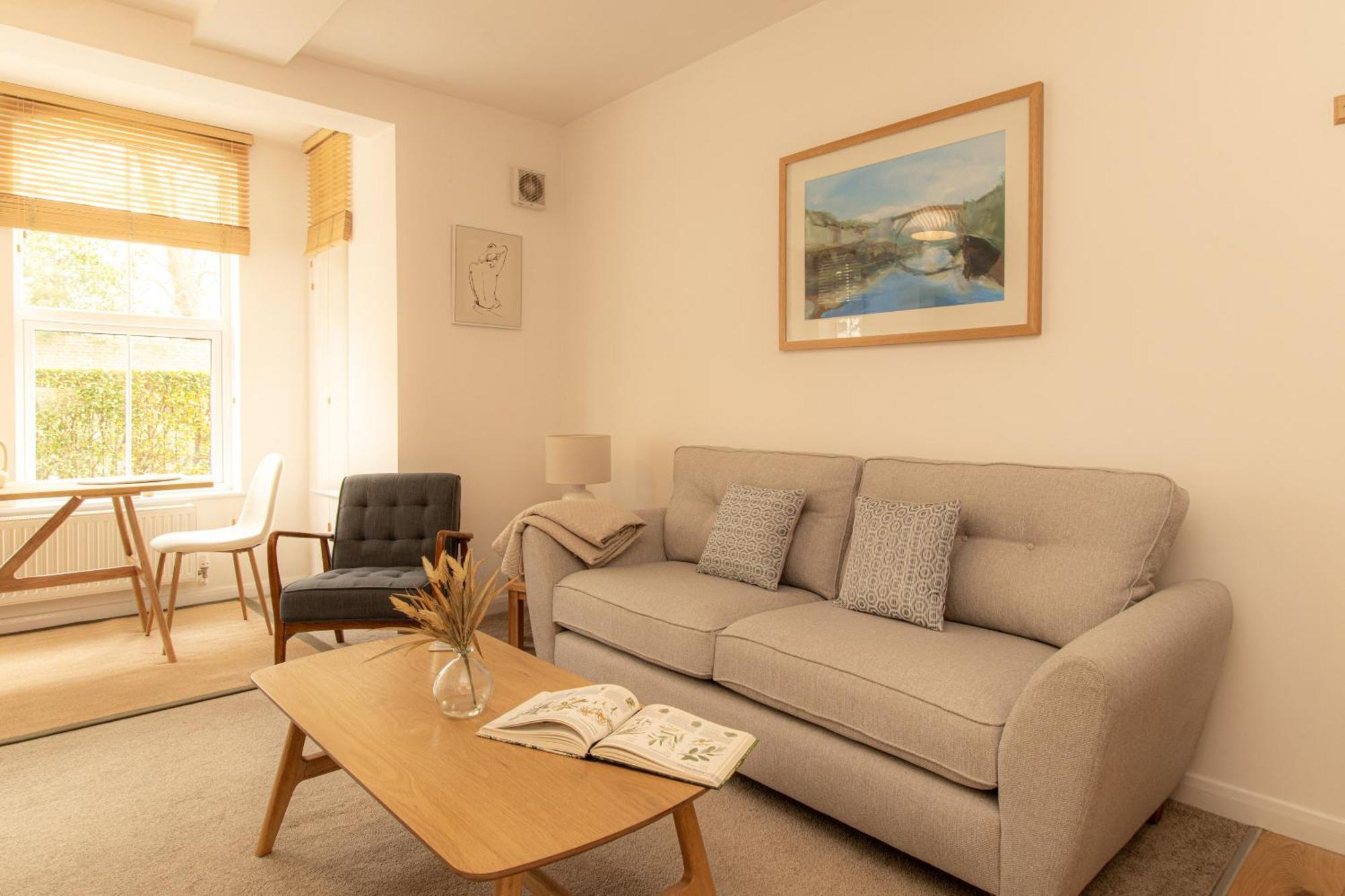 Crescent House Apartments Телфорд Номер фото