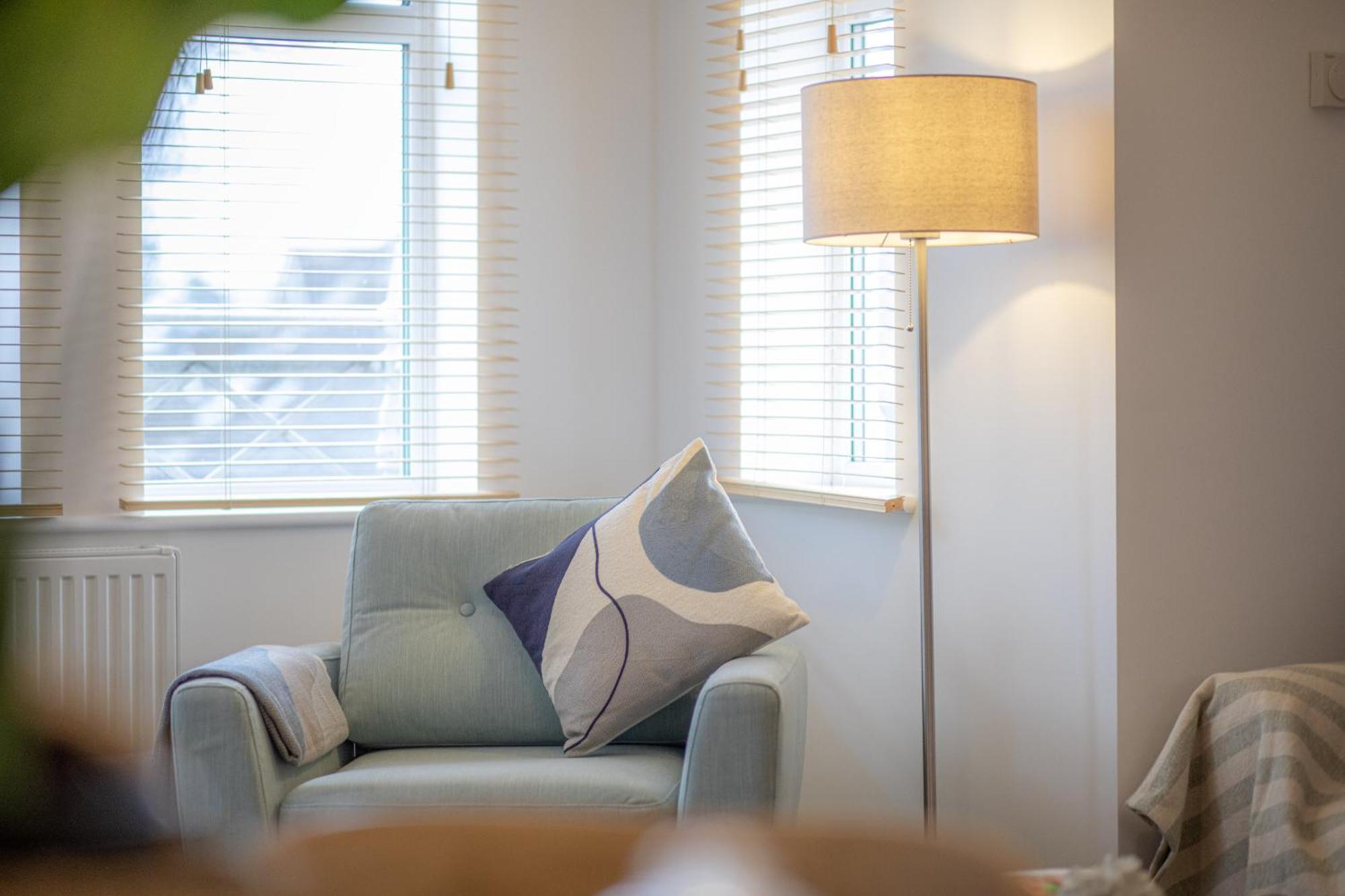 Crescent House Apartments Телфорд Номер фото