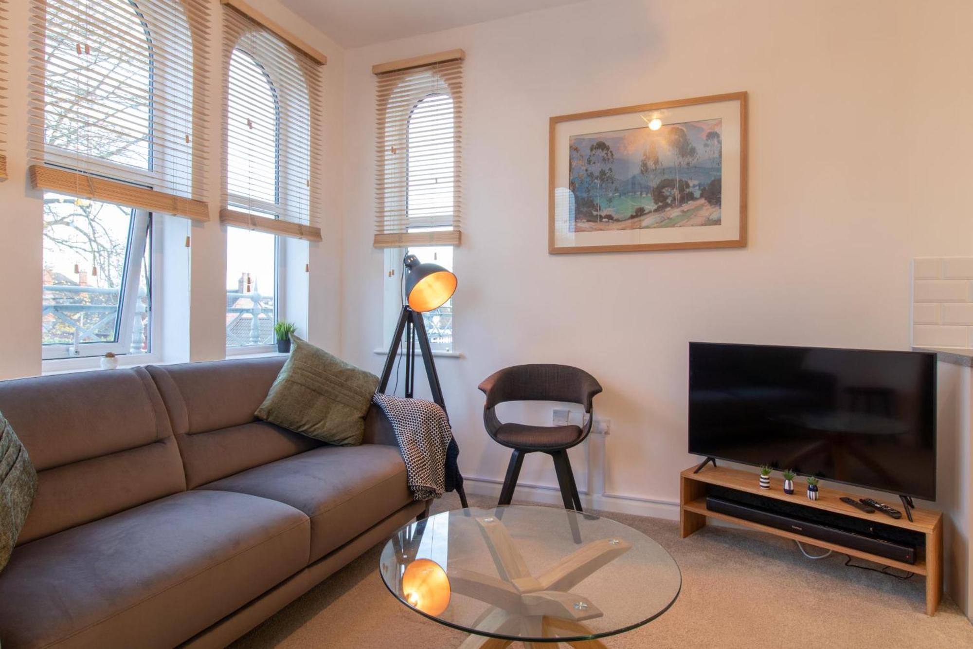 Crescent House Apartments Телфорд Номер фото
