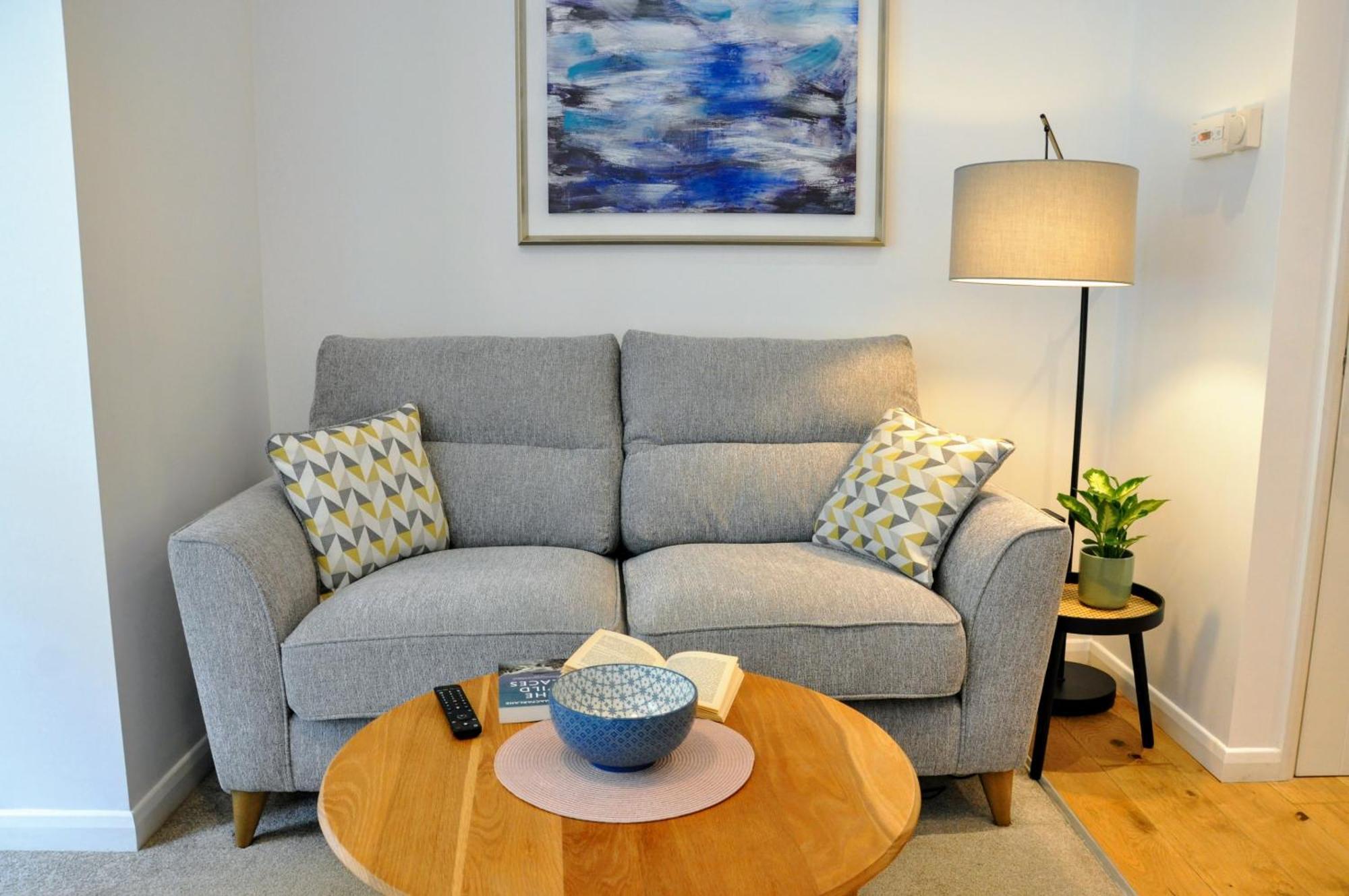 Crescent House Apartments Телфорд Номер фото